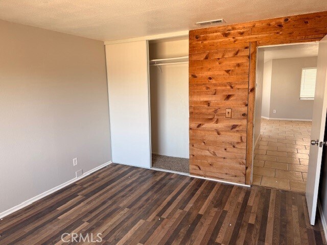 Building Photo - 8998 Mango Ave