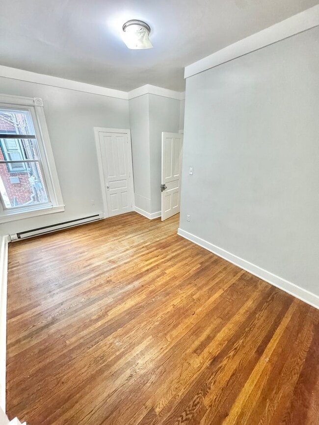 Building Photo - 1103 Linden St