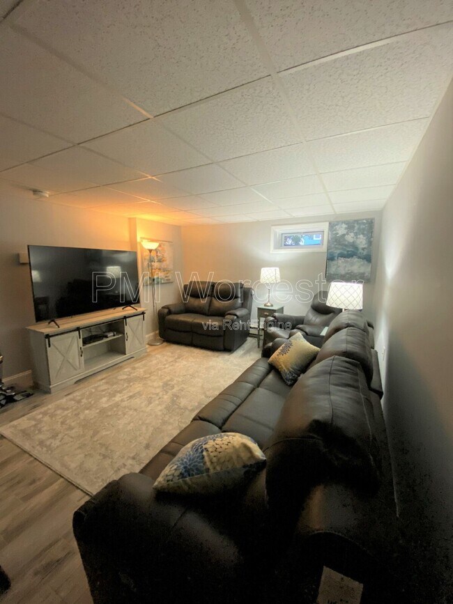 Building Photo - 26 Mountainshire Dr