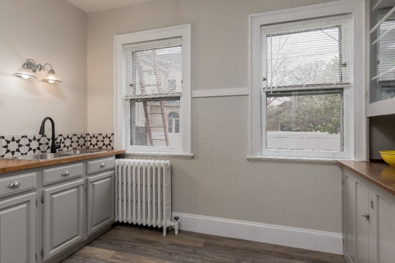 Building Photo - 448 Norwood Ave