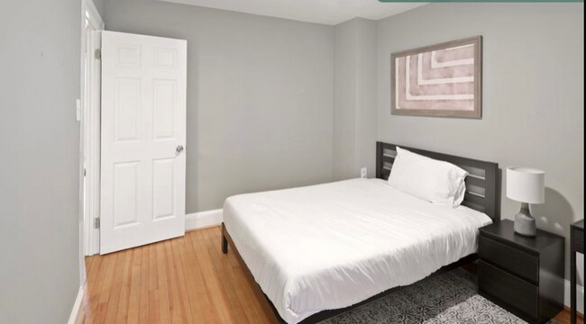 Building Photo - 1401 Trinidad Ave NE