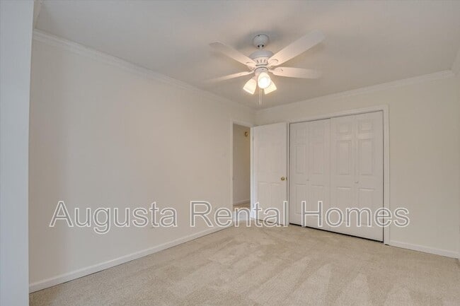 Building Photo - 106 Riverbend Dr