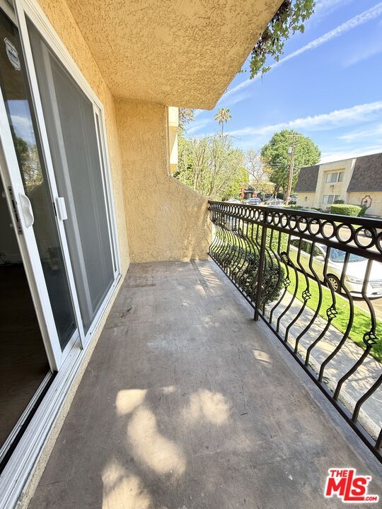 Building Photo - 5257 Radford Ave