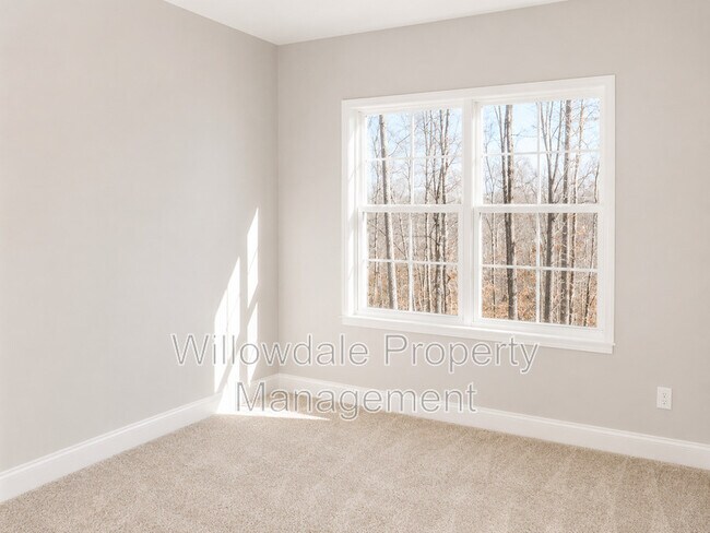 Building Photo - 904 Laurel Gate Dr
