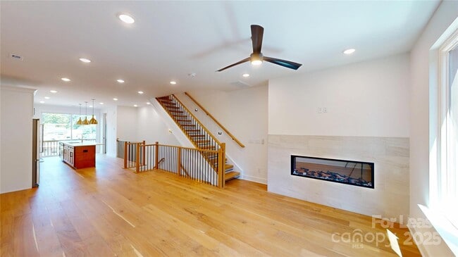 Building Photo - 156 Mattoon St