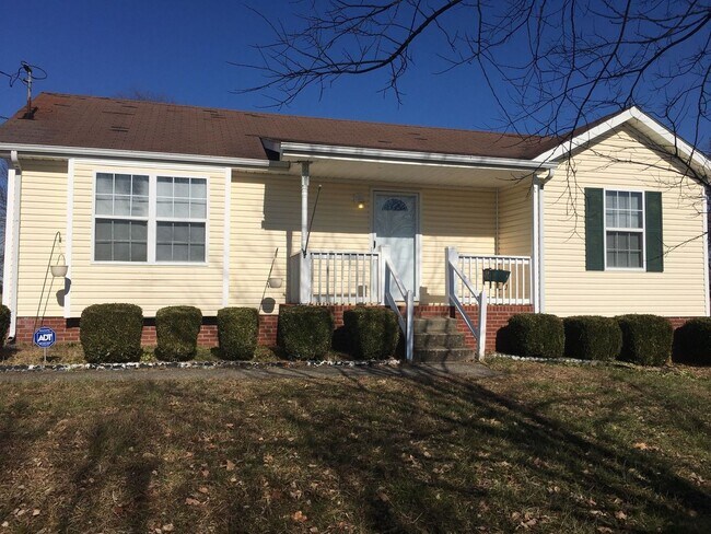 Primary Photo - 3 Bed 2 Bath Ranch Style Treasure in Lovel...