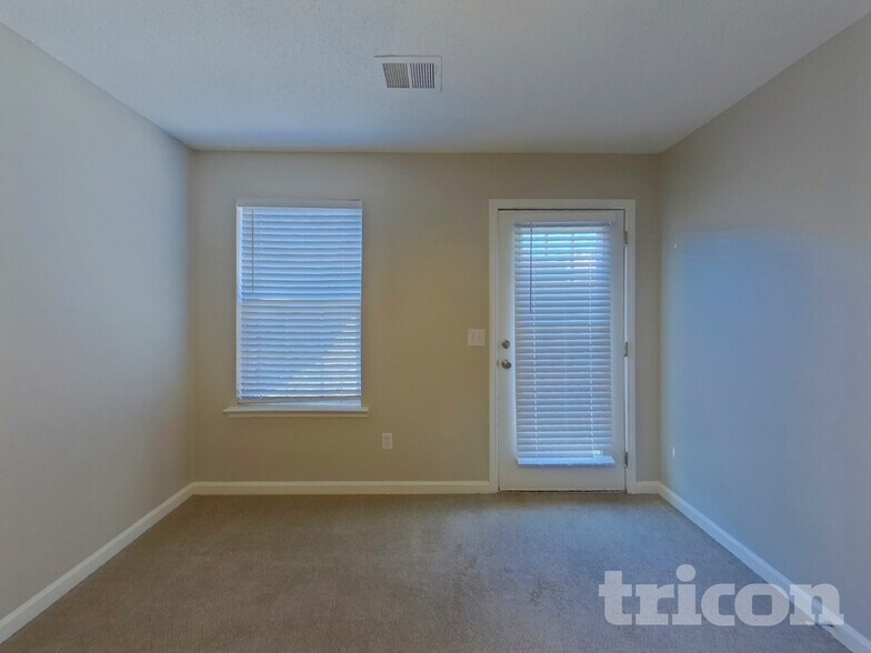 Building Photo - 189 Youpon Dr