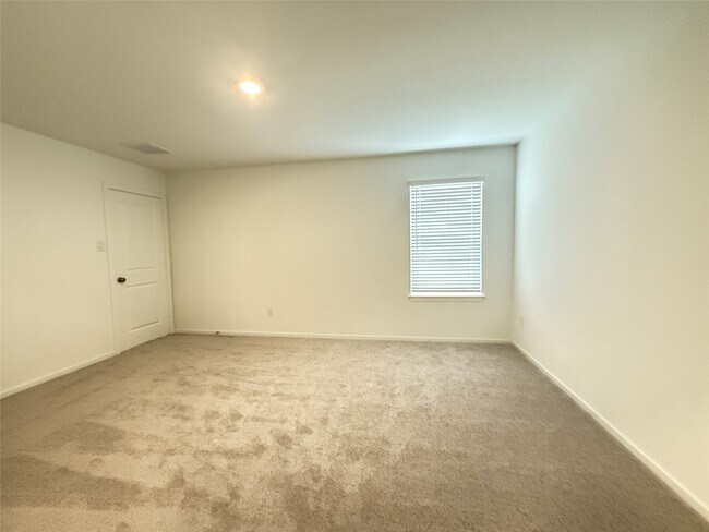 Building Photo - 29030 Grazing Plns Ln