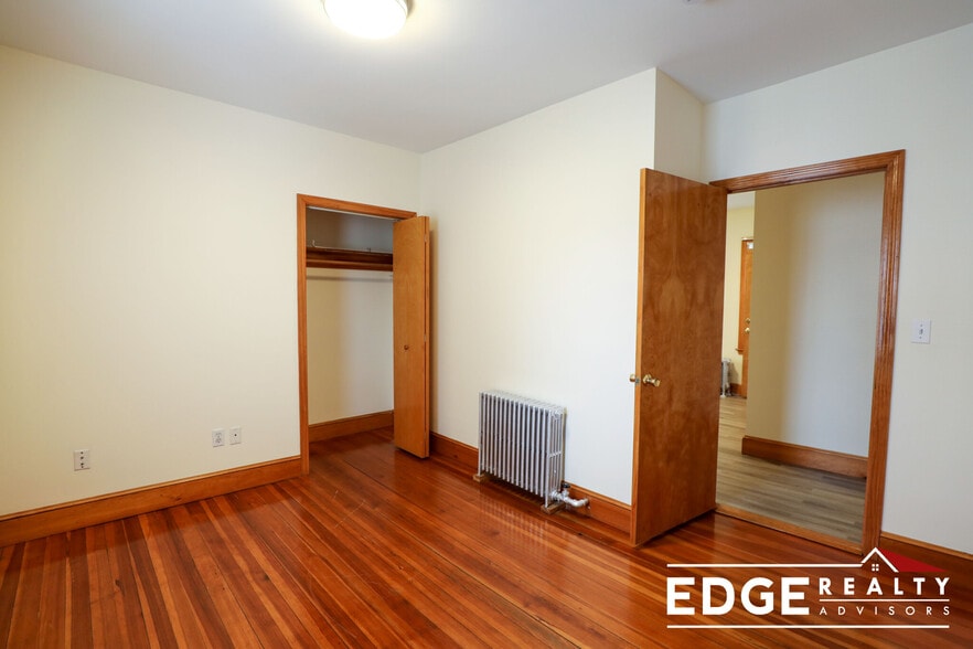 Building Photo - 12 Montcalm Ave