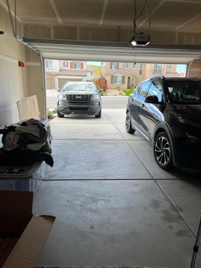 Building Photo - Foothill Perfection with Solar + EV car ch...