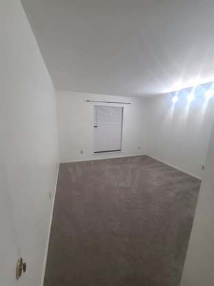 Building Photo - 8529 Hearth Dr