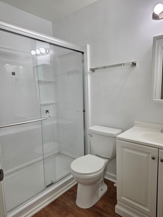 Building Photo - 1225 Oakplace Dr SW