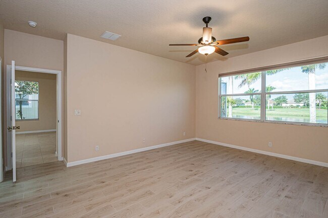 Building Photo - 603 Calamondin Way SW
