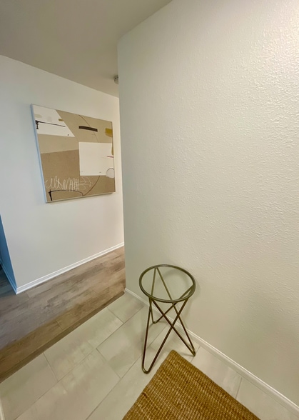 Entry - 3030 Suncrest Dr unit 402