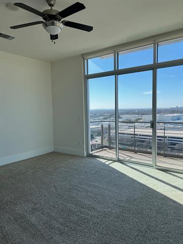 Building Photo - 8066 Park Ln