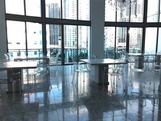 Building Photo - 350 S Miami Ave