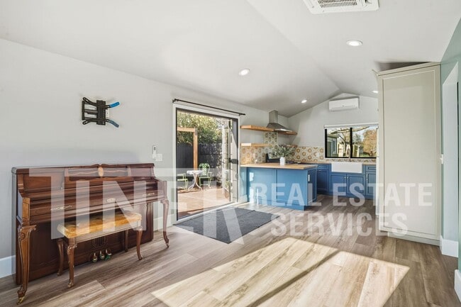 Building Photo - 7775 Dow Ave