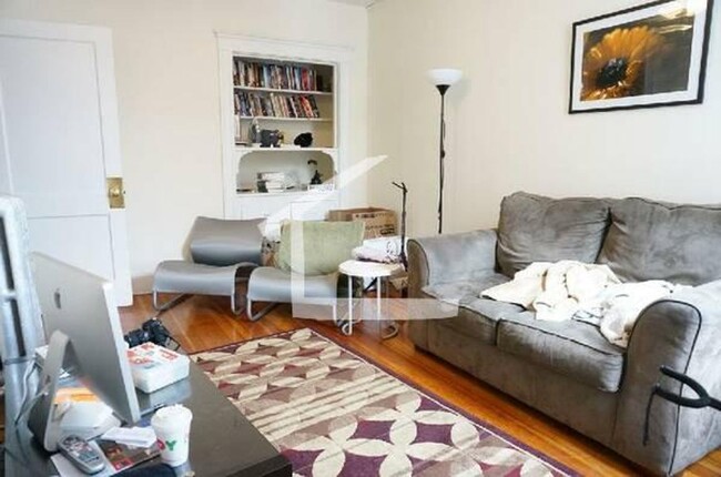 Building Photo - Two Bedroom //   Allston - Union Square
