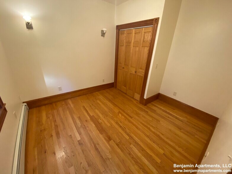 Building Photo - 97 Myrtle St