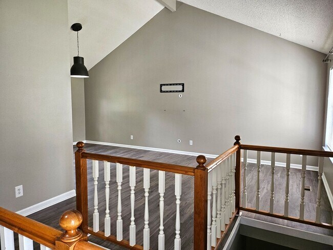 Building Photo - 8610 Brook Shadow