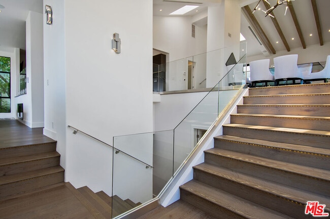 Building Photo - 4130 Parva Ave