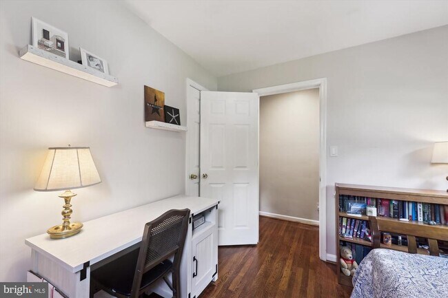 Building Photo - 3234 Dye Dr