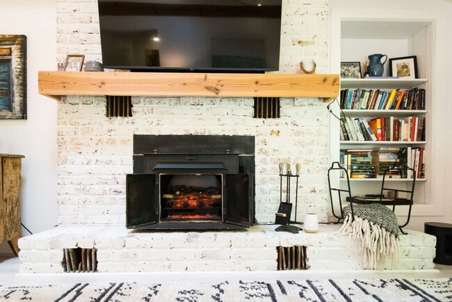 Building Photo - 2750 Holly Hill Dr