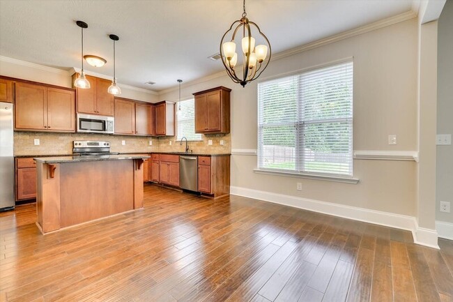 Building Photo - 127 Radcliff Dr