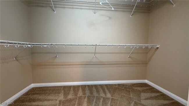 Building Photo - 6451 Parrot Ridge Ct