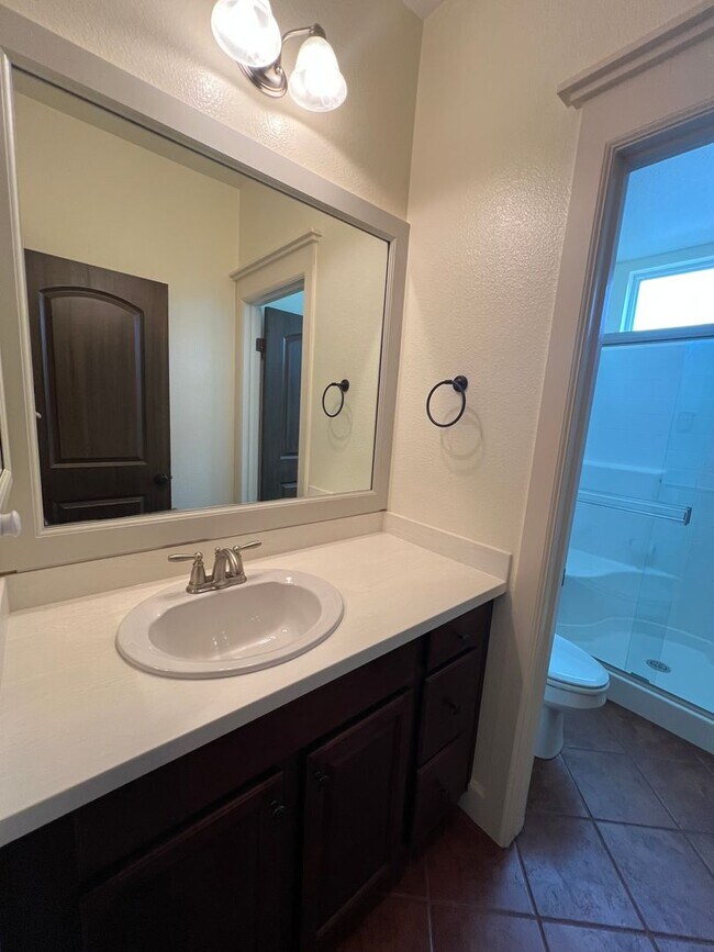 Building Photo - 14816 Huckleberry Dr