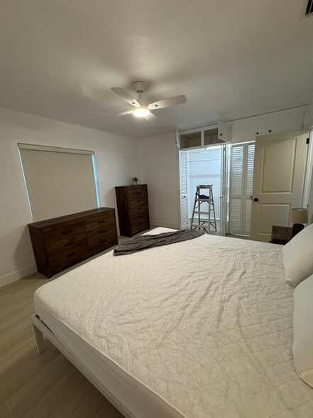 Building Photo - 11423 77th Ave