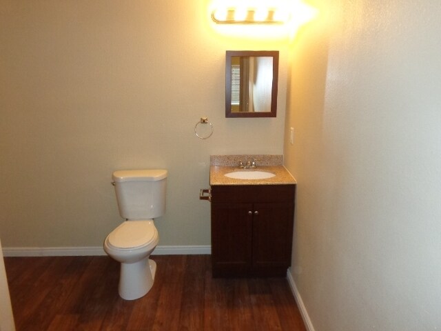 Building Photo - 5551 Geneva Way