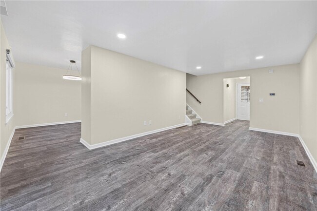 Building Photo - 49 Bucklebury Hill