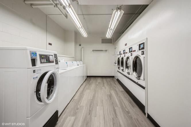 Laundry Room - 1400 E 55th Pl