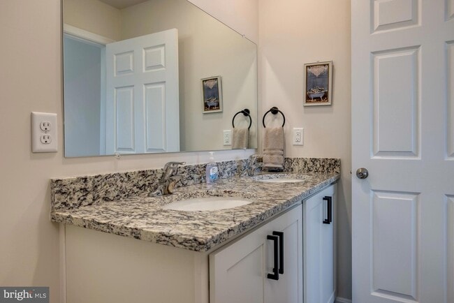 Building Photo - 262 Allison Dr