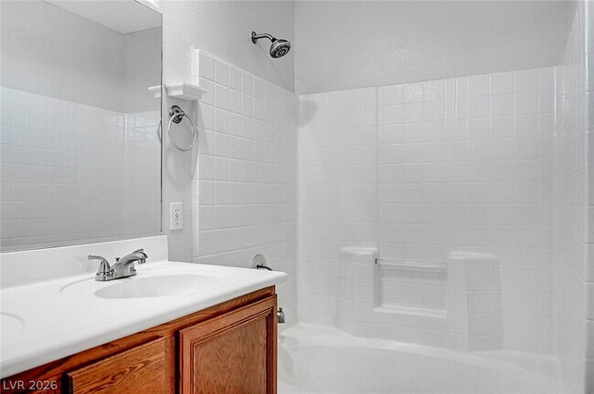 Building Photo - 514 Eresma St