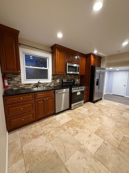 Building Photo - 130 Tunison Rd