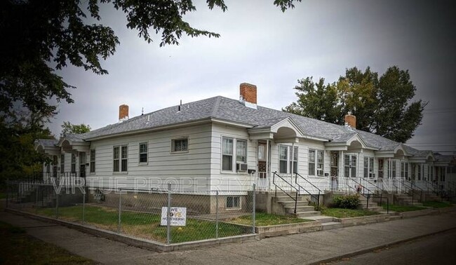 Building Photo - 224 7th Ave