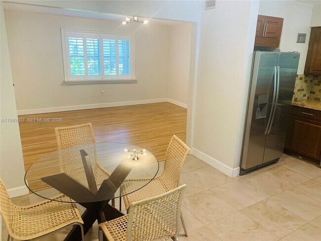 Building Photo - 5605 SW 80th St