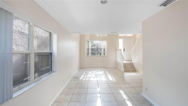 Building Photo - 1269 NW 106th Terrace