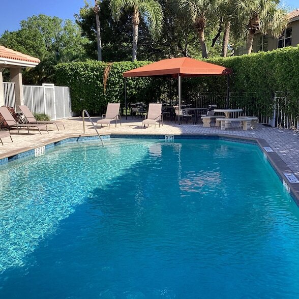 Building Photo - 20970 Vía Oleander