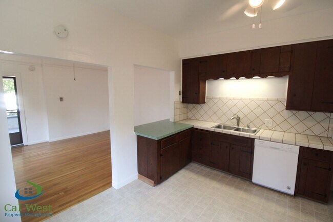 Building Photo - 01149 - P - No Mark Up - 1212-1214 Hester ...