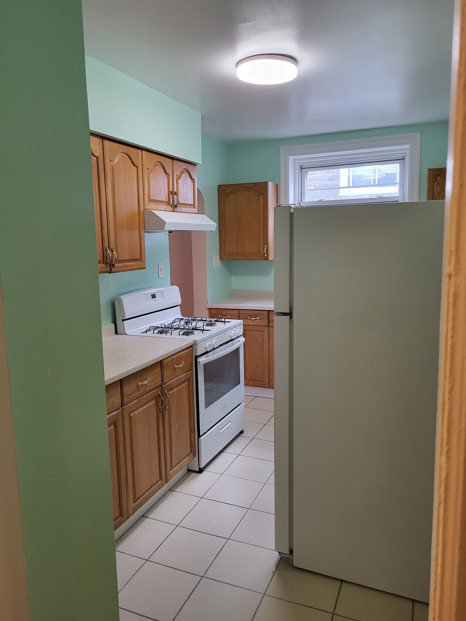 7009 D Kitchen/ Hall entry - 7009 McCallum St