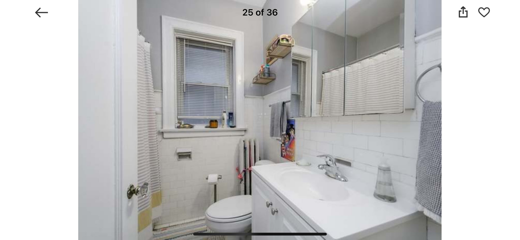 Full bath - 1440 W Elmdale Ave