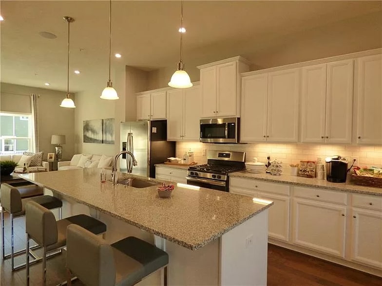 Building Photo - 1008 Mohawk Ln