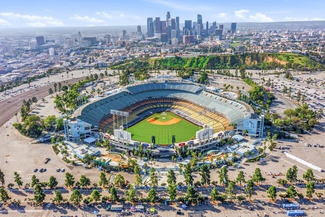 Building Photo - 713 New Depot St