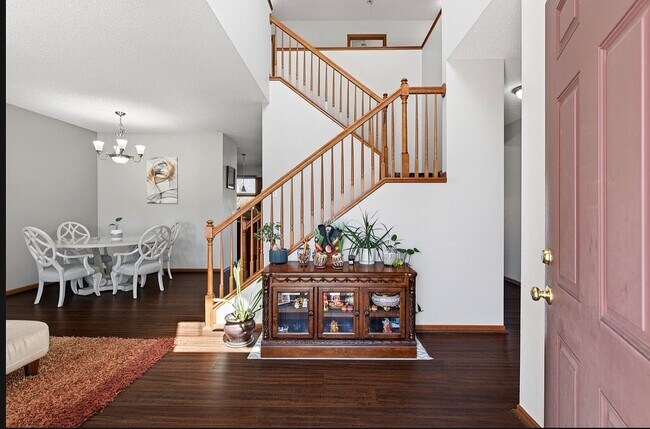 Building Photo - 15275 Plumstone Dr