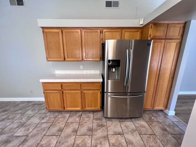 Building Photo - Coming Soon! 3 Bedroom SINGLE STORY home located in Murrieta for LEASE!