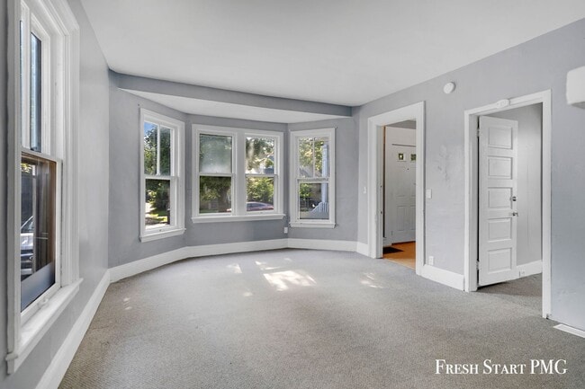 Building Photo - Charming 3-Bedroom Home in the Heart of Ka...