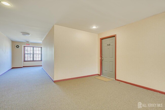 Building Photo - 1109 Stoneridge Cir